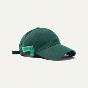 Gorras de Béisbol Personalizadas al por Mayor de Alta Calidad con Parche de Goma y Logotipo Personalizado, 100% Algodón, Sin Estructura, Color Verde, Estilo Dad Hat - Product Image 1