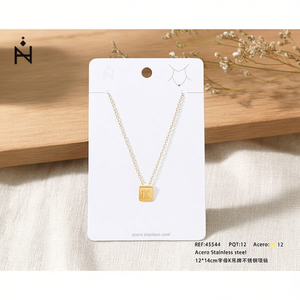 Z. Collar con Colgante de Letra K de 12x14 cm, Chapado en Oro, Acero Inoxidable, Estilo Minimalista, Joyería Fina - Product Image 4