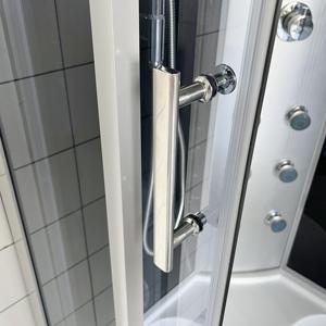 Cabine de <span class=keywords><strong>douche</strong></span> vapeur multifonctionnelle de luxe avec cadre coulissant en aluminium brossé et <span class=keywords><strong>baignoire</strong></span> intégrée pour salle de bain moderne - Product Image 2