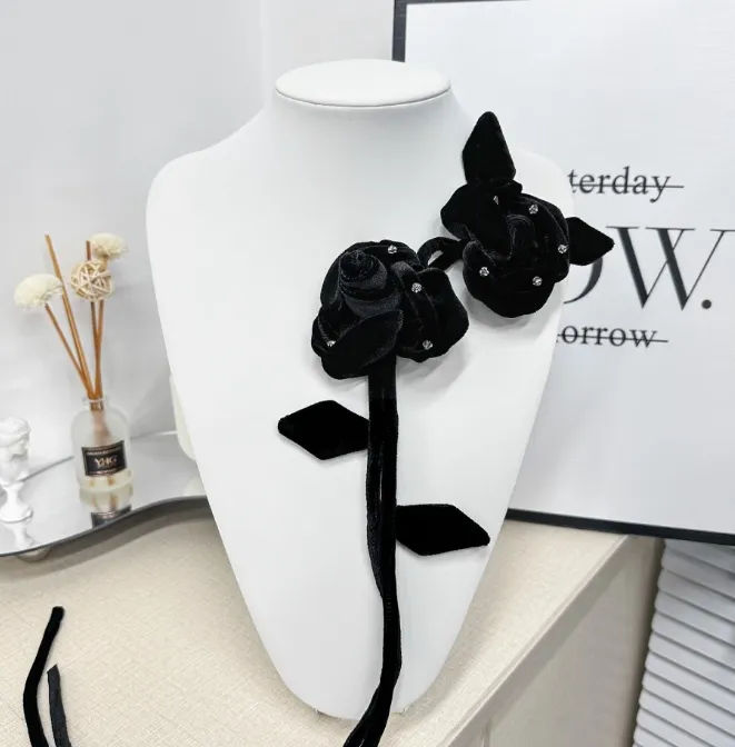 Broche de flores estilo tweed versátil para decoração de broches femininos embrulhados em pano