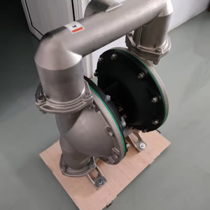 Pompe à double diaphragme pneumatique de 3 pouces 66632b-244-c, avec PTFE/Santoprene et acier inoxydable 66632b-244-c Air-ope - Product Image 4