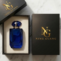 Flacons de parfum cosmétiques de 100 ml avec bouchon doré clouté unique, flacons de parfum en verre octogonal bleu facetté de haute qualité, rechargeables