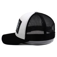 Casquette Trucker personnalisée avec patch artistique, bicolore noir et blanc, réglable, à fermeture snapback, en maille, pour festival de musique et streetwear