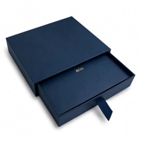 Boîte de rangement pour bijoux en carton noir écologique réutilisable avec fermeture magnétique, finition vernie imprimée en feuille d'or