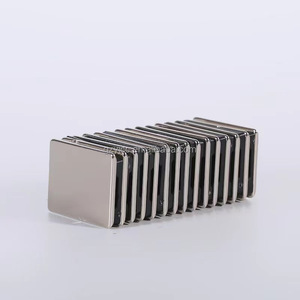 Aimants industriels en blocs Ndfeb N52 super puissants et permanents, formes personnalisées pour la découpe, la <span class=keywords><strong>soudure</strong></span>, le pliage, résistance aux hautes températures, diverses formes - Product Image 4