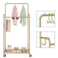 Porte-manteau métallique moderne personnalisé pour hôtel, idéal pour le rangement de la buanderie, avec design extensible et couleur sur mesure