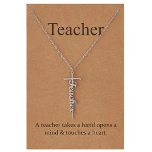 Collar con colgante de Cruz de acero inoxidable para mujer al por mayor, color acero con nombre personalizado tallado, regalo de profesor para vacaciones - Product Image 1