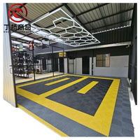 Moderne Rutschfeste Schlichte PVC-Vinylbodenbeläge, Breite Dielen, Garagenbodenfliesen mit Klick-Installation für Innenräume und Autowaschanlagen