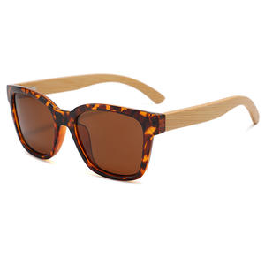 Gafas de sol cuadradas unisex Conchen, montura negra de PC, lentes TAC con protección UV400 para sol, pesca, viajes, conducción y moda. - Product Image 3