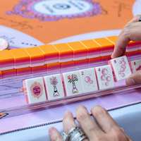 SW Lussuoso Mahjong Americano Moderno in Acrilico Inciso a 4 Strati, Collezione per Feste di Natale e Compleanno