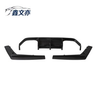 Diffuseur arrière pour BMW M3 F80 M4 F82 Noir brillant Kit de style automobile Sans LED Fabricant direct