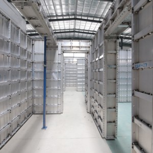 Coffrage en aluminium : Cadres rigides en alliage pour le coffrage de béton à haute liquidité et système de construction de murs lisses - Product Image 5