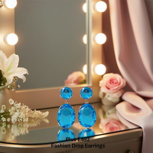 Orecchini pendenti alla moda con cristalli blu, taglio ovale, montatura a griffe, gioielli da festa da donna Ottocolor E492 - Product Image 2