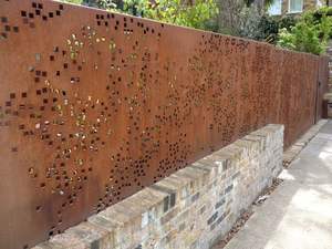 לוחות גדר מפלדת פחמן חתוכים בלייזר בעיצוב מודרני חדש, תלייה חיצונית, מסך מתכת דקורטיבי מחורר, קל להתקנה - Product Image 5