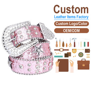Cinturón de Cuero Moldeado en una Sola Pieza, Estilo Casual y Dulce, con Hebilla Plateada y Adornos de Estrellas de Diamantes de Imitación Rosas Personalizados - Product Image 1
