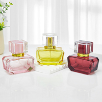 Mini flacon de parfum de luxe transparent en forme de trapèze de 30 ml, disponible en plusieurs couleurs, flacon de parfum vide en cristal pour cosmétiques