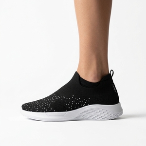 Nouvelles baskets décontractées légères pour femmes, design personnalisé, chaussures de sport décontractées de haute qualité pour l'été - Product Image 1