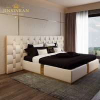 Lit capitonné de style italien moderne et luxueux, taille King, avec cadre en bois massif, tissu élégant et luxueux, meubles de chambre principale