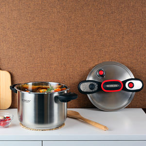 طنجرة ضغط من الفولاذ المقاوم للصدأ بمقبض من الباكليت الأسود وقاعدة مقاومة للصدمات سعة 8 لتر من هاوكينز - بيع بالجملة من المصنع - Product Image 4