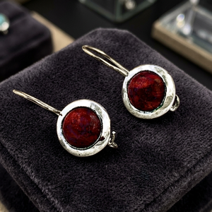 Pendientes Étnicos Tibetanos Vintage de Plata 925 con Coral Redondo en Bisel, Joyería de Regalo para Mujer, Art Palace - Product Image 2