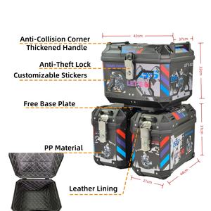 Set di 3 Bauletti per Moto Personalizzati in Materiale PP con Rivestimento in Pelle, Serratura Antifurto e Angoli Anti-Collisione - Product Image 2