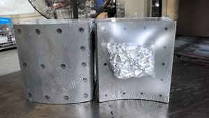 Rivets de garniture de frein/Rivets de <span class=keywords><strong>parement</strong></span> d'embrayage/Rivets de plaquette de frein à disque pour voitures/camions - Product Image 4