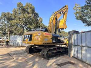 En vente: Excavatrice de CAT 325d2-la centrale électrique résistante compacte redéfinissant l'efficacité dans les espaces serrés! - Product Image 4