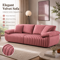 Canapé capitonné en velours rose avec coussins moelleux et design à profil bas pour salon, hôtel, appartement, chambre à coucher