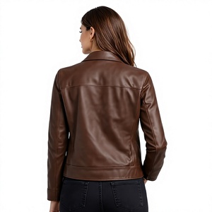 Blouson moto en cuir PU pour femme avec col montant, fermeture éclair, coupe ajustée, style motard et poches fonctionnelles pour l'automne - Product Image 4