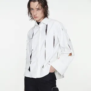 独特设计潮流黑白粉色上衣宽松轮廓纹理面料衬衫裁剪金属纽扣拼接男式衬衫