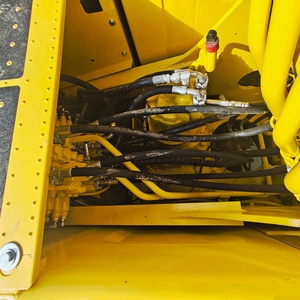 รถขุดไฮดรอลิกมือสองคุณภาพสูง ยี่ห้อ KOMATSU รุ่น PC210 สำหรับขาย - Product Image 6