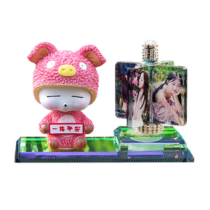 สินค้าดรอปชิปเครื่องประดับภายในรถน่ารักภาพคริสตัลที่กำหนดเองสำหรับผู้ชายและผู้หญิงวัสดุสิ้นเปลืองในรถยนต์ของขวัญ - Product Image 6