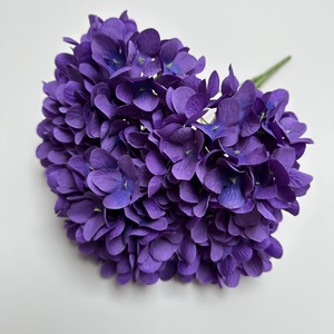 Hydrangeas artificiels à toucher réel, faits à la main, modernes, verts, à grandes têtes, à tige unique, vente en gros - Product Image 5