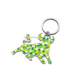 Porte-clés en métal émaillé en forme de taureau, souvenir de <span class=keywords><strong>Barcelone</strong></span>, Espagne, porte-clés en forme de taureau, souvenir de style Gaudí, Espagne - Product Image 1