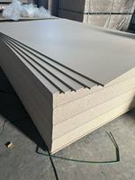Panneau MDF surdimensionné en mélamine à surface lisse, faible teneur en formaldéhyde, 1220x2745/3050mm 1830x2440/3660mm, utilisation intérieure