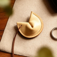 Desain Fashion Korea Liontin Kulit Bentuk Pangsit Aksesori Kreatif Estetika Tinggi Semi-Handmade Penjualan Langsung Produsen