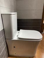 WC en deux pièces HY-1218A de haute qualité, minimaliste, à chasse d'eau, en céramique lisse, produit de salle de bain populaire, cuvette de WC