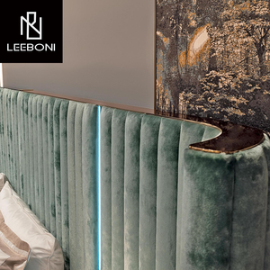 Ensemble <span class=keywords><strong>de</strong></span> meubles <span class=keywords><strong>de</strong></span> chambre à coucher <span class=keywords><strong>de</strong></span> luxe moderne <span class=keywords><strong>de</strong></span> conception italienne sur mesure au prix d'usine, <span class=keywords><strong>lit</strong></span> <span class=keywords><strong>de</strong></span> chambre rembourré <span class=keywords><strong>avec</strong></span> tête <span class=keywords><strong>de</strong></span> <span class=keywords><strong>lit</strong></span> - Product Image 4