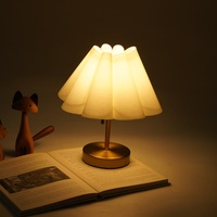 Lampe de chevet sans fil en métal, design luxueux en tissu et fer forgé, alimentée par piles, pour chambre, bureau, hôtel, café, bar, lampe de bureau à intensité variable