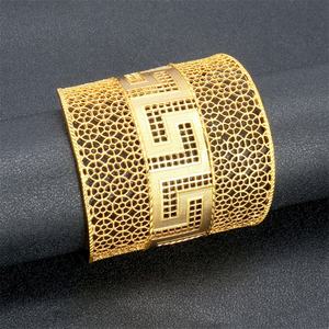 Jxx Venta al por Mayor de Brazaletes Chapados en Oro de Dubái para Mujer, Diseño Hueco de Moda Chapado en Oro de 24K, Brazalete Abierto de Latón, Joyería - Product Image 2