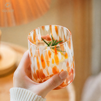 Verre à eau en verre soufflé à la main avec motif confettis colorés, verre à boire en verre de Murano pour café glacé et cocktails