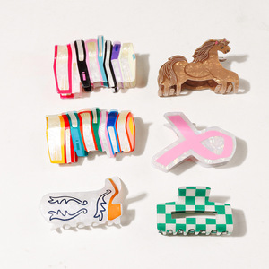 Pinza para <span class=keywords><strong>el</strong></span> pelo unisex de PVC hecha a mano con diseño de dibujos animados (maple, ardilla, <span class=keywords><strong>caballo</strong></span>, tiburón) para mujer, venta al por mayor - Product Image 5