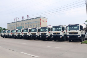 SINOTRUK HOWOコンクリート機械ミキサーセメント混合機8x4 14cbm 14m3 - Product Image 6