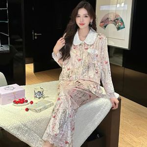 女式秋冬两件套金色天鹅绒睡衣弹力收腰带蕾丝保暖特色天鹅绒套装睡衣 - Product Image 3