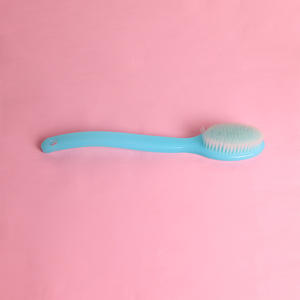 Cepillos de Baño Ovalados de Plástico al por Mayor para Fabricantes, con Mango Mediano y Largo, Cerdas Suaves y Material PS - Product Image 4