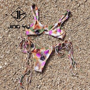 Fabricante de Trajes de Baño Reversibles Reciclados Personalizados, Trajes de Baño de Diseñador, Bikini de Lujo con Estampado - Product Image 4