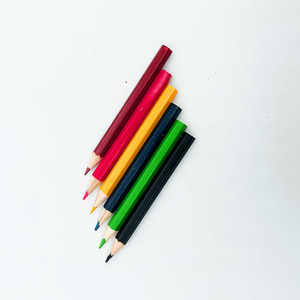 Coffret de 18 crayons de couleur personnalisés en gros outils de dessin et d'écriture d'art Crayons pour l'expression créative - Product Image 3