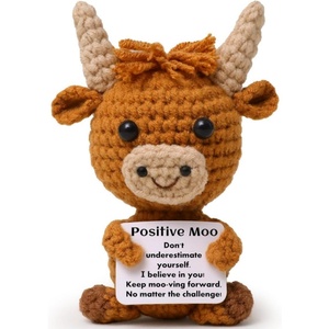 Peluche de soutien émotionnel en forme de vache au crochet avec carte d'encouragement, jouet en peluche mignon fait main, cadeau pour femmes et amies - Product Image 1
