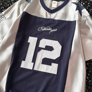 Camiseta de manga corta con cuello en V y bordado de letras retro americanas, unisex, de verano, a la moda, con malla y estilo deportivo holgado. - Product Image 2