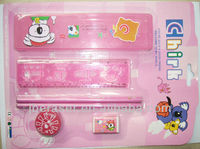 Juego de Papelería Escolar Bonvada SS01 Incluye Lápiz, Borrador, Sacapuntas, Regla, etc. Impresión a una o varias colores, fabricado en China, Zhejiang, PVC